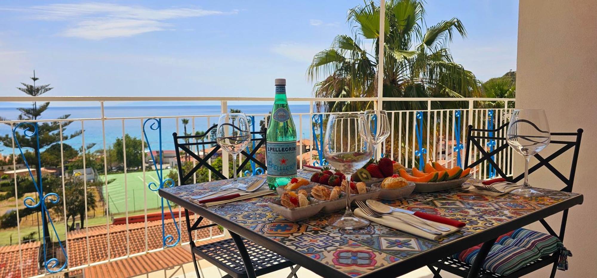 Ninfa Sul Mare Apartments 50 M E T R I Dal Mare Best Breakfast And Free Parking Capo Vaticano Εξωτερικό φωτογραφία